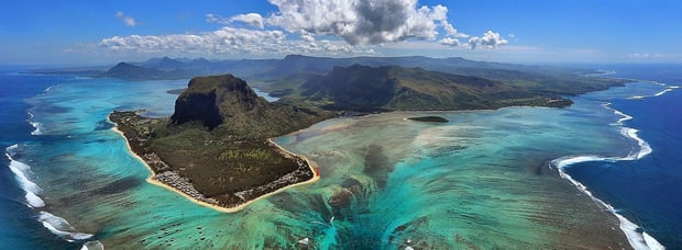 aerial-photo-le-morne-mauritius-oktoberfest.jpg