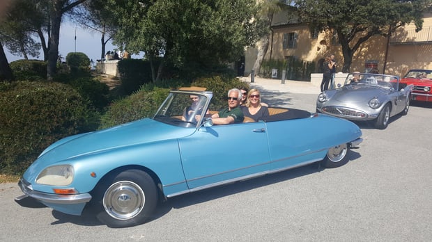 Travel in vintage style in Cannes at your luxury event