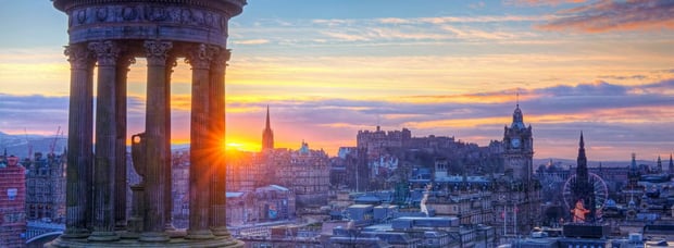 Sunrise_calton_hill_edinburgh.jpg