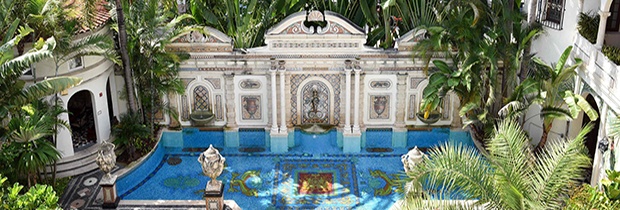 versace_mansion_pool.jpg